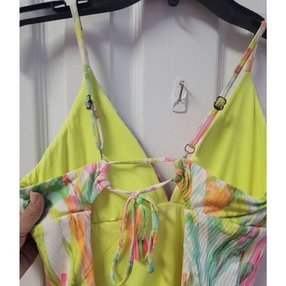 Becca Floral Onepiece Swimsuit L - Picture 5 of 8
